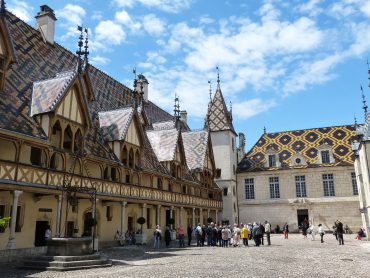 Hôtel Ibis Beaune | La Ferme aux Vins